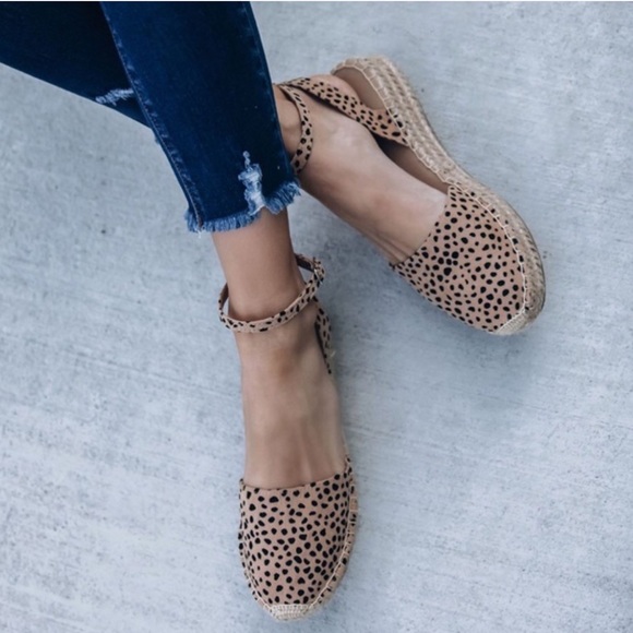 Cheetah Espadrille Sandals - Picture 6 of 9